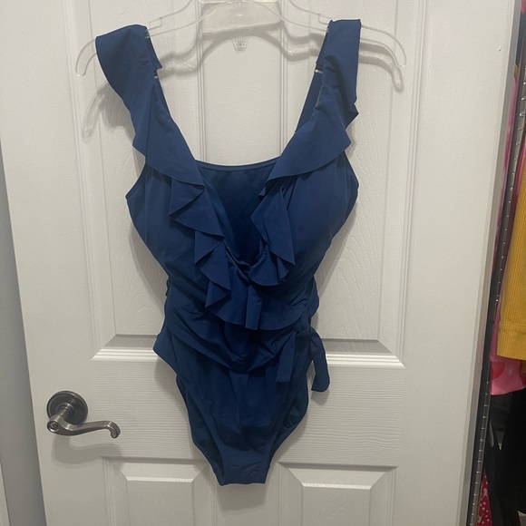 Bleu Rod Beattie one piece, bathing suit, navy blue size 10 like new - Picture 11 of 14